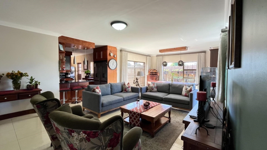 3 Bedroom Property for Sale in Heiderand Western Cape